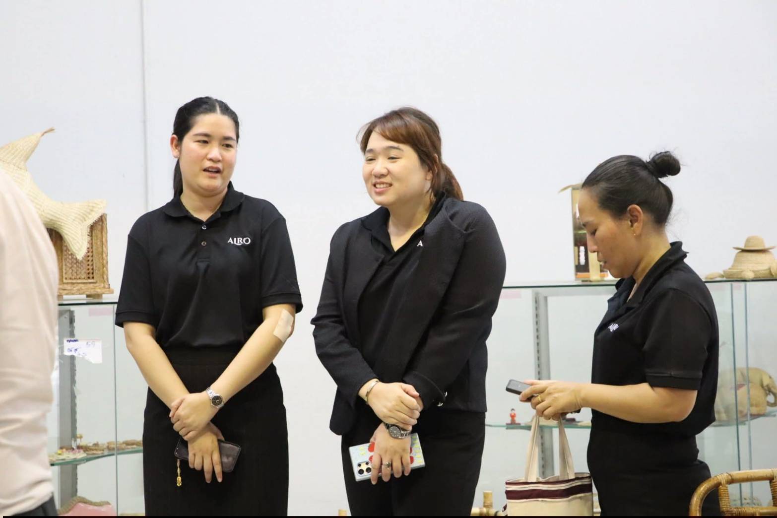 title - ผู้อำนวยการศูนย์ส่งเสริมและพัฒนาอาชีพเสริมนอกภาคการเกษตร ให้การต้อนรับ ผู้อำนวยการทัณฑสถานวัยหนุ่มพระนครศรีอยุธยา พร้อมด้วย ผู้อำนวยการส่วนและหัวหน้าฝ่ายทัณฑสถานฯ เข้าเยี่ยมชมแผนกฝึกอบรมทั้ง 12 แผนก และพื้นที่ภายในศูนย์ส่งเสริมและพัฒนาอาชีพเสริมนอกภาคการเกษตร 